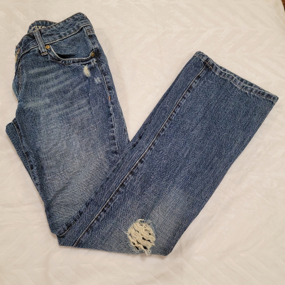 Mossimo Straight Cut Distressed Jeans Size 5